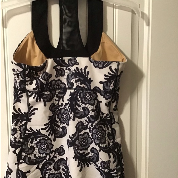 Lululemon Scoop Neck Tanks - Picture 6 of 8